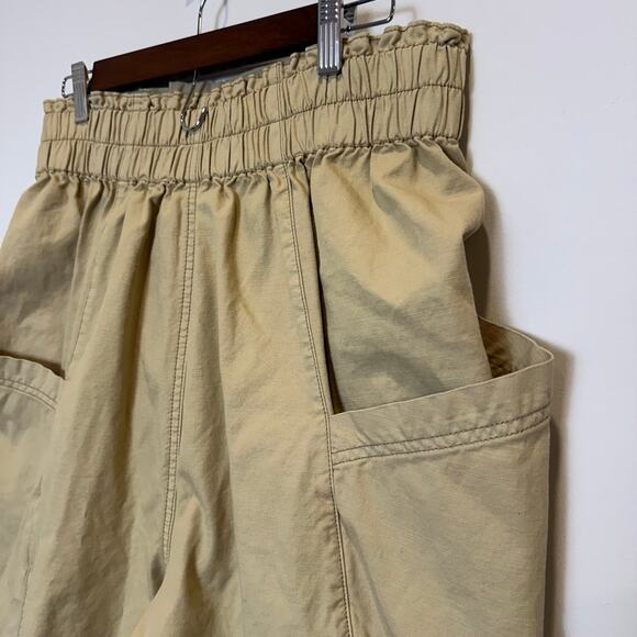 FREE PEOPLE Ready To Run Cinch Waist Pant in Parchment Size Medium Smocked Waist - Picture 6 of 14